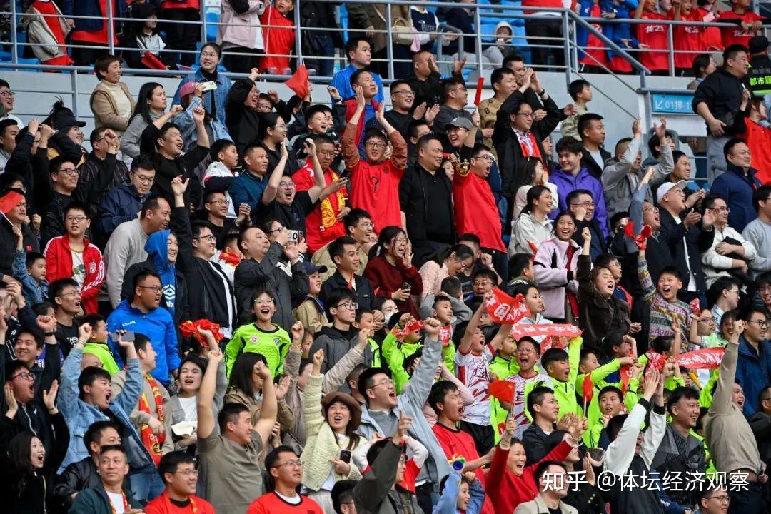 辽宁赢德集团-世界足球赛事朝气蓬勃，中国代表队备战有序的简单介绍